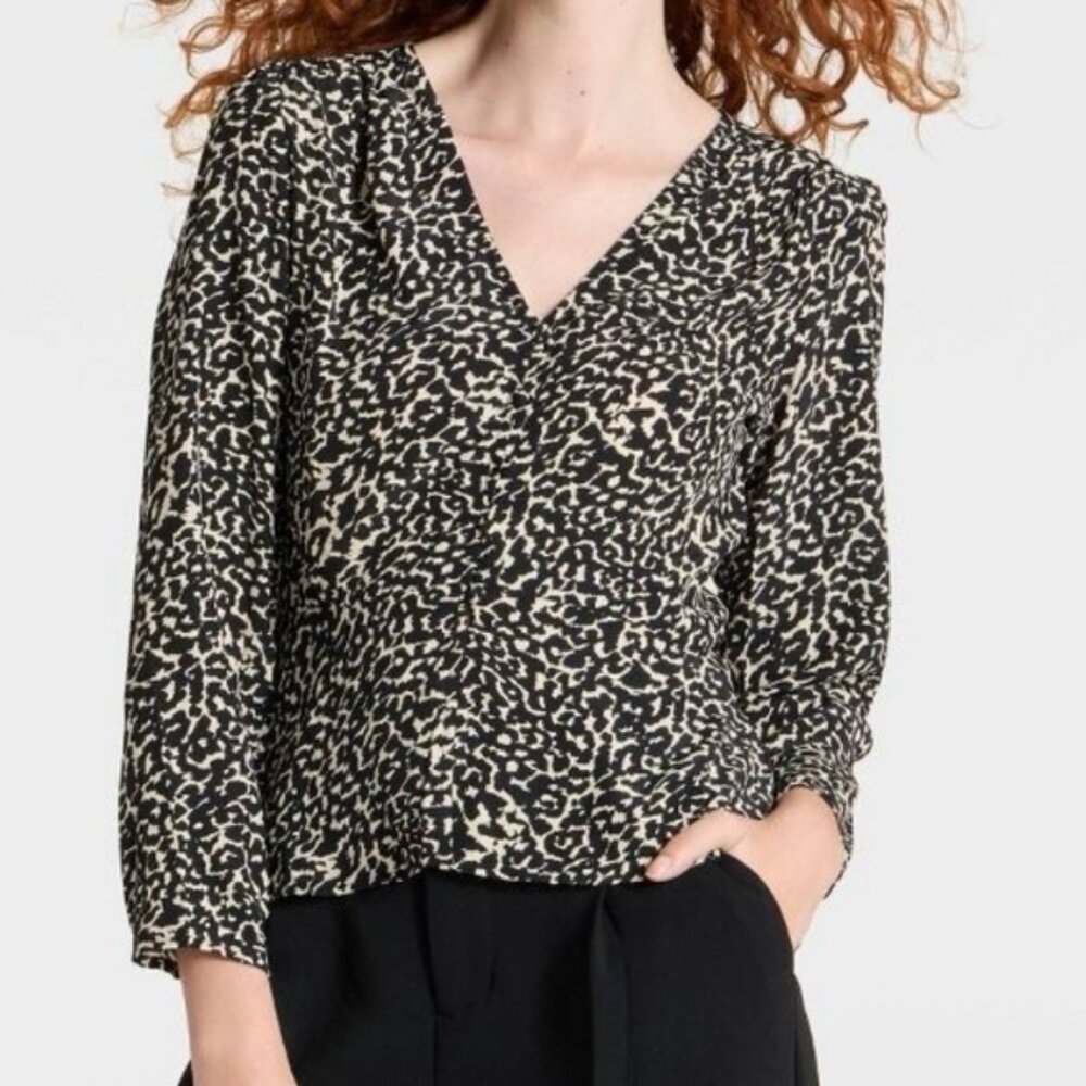Women's Black and White Animal Patterned Button Down Top